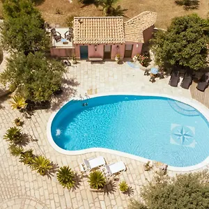 Dependance In Con Piscina Hébergement de vacances Raguse